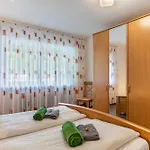 Fuchsmichelhof 3 Apartman *