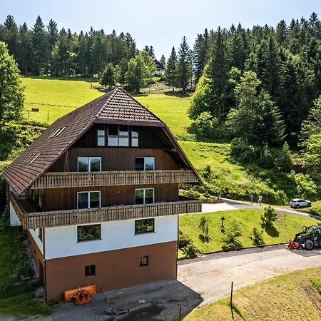 Fuchsmichelhof 3 *